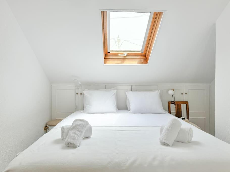 Costa House With Pool By Homeful Homes Villa Costa da Caparica