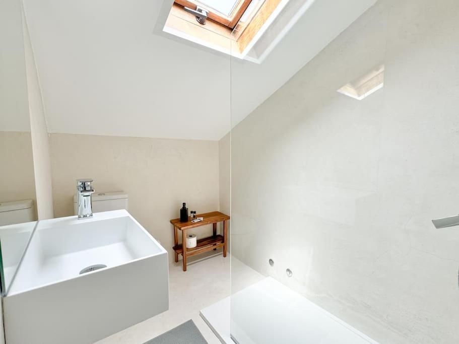 Costa House With Pool By Homeful Homes Costa da Caparica