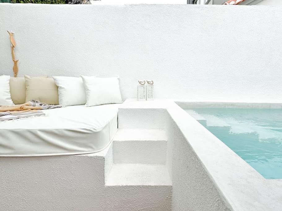 Costa House With Pool By Homeful Homes Villa *